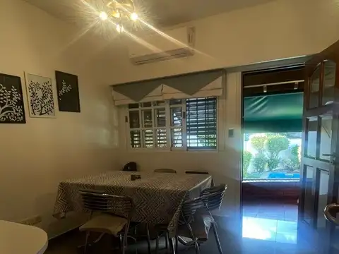 Casa 4 ambientes con 3 baños