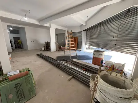 Local Esquina 2 baños  5 vidrieras 120mts A ESTRENAR s/expensas