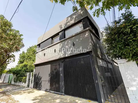 Depto Tipo Casa en Venta con 1 cocheras