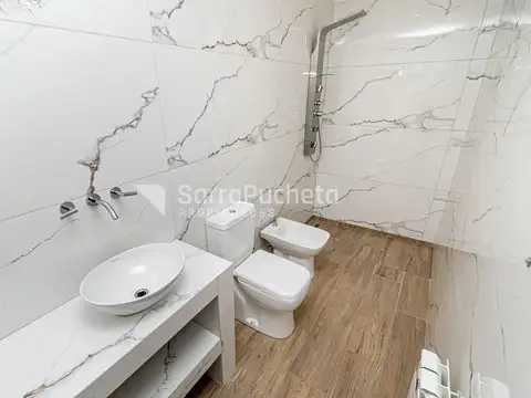 Depto Tipo Casa 6 ambientes con 3 baños