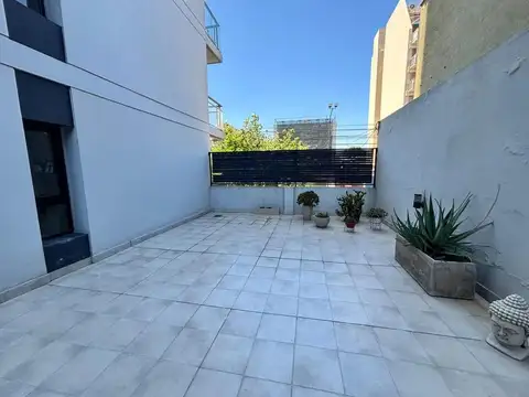 Avenida Francisco Beiró e/ Benito Juarez y Allende