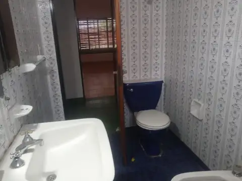 CASA EN VENTA EN BURZACO