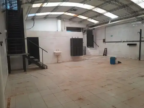 Galpon en Alquiler en Tablada, USD 1.800