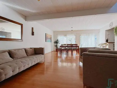 Casa en Venta en Bahia Blanca, USD 1.111.111