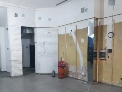 Tribunales, Lavalle al 1500, local 100 m2