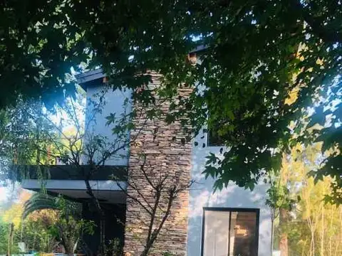 Casa en venta 3 ambientes en Barrio Boat Center