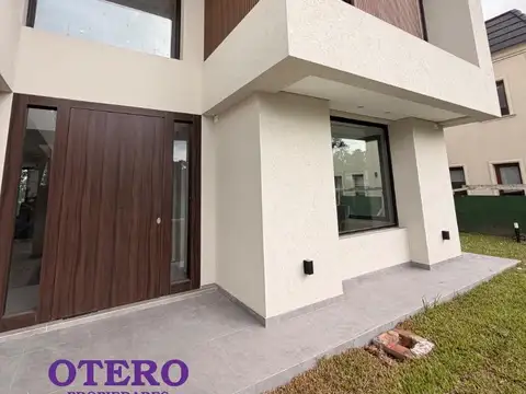 ESPECTACULAR CASA MINIMALISTA Y DISEÑO A LA VENTA ST THOMAS