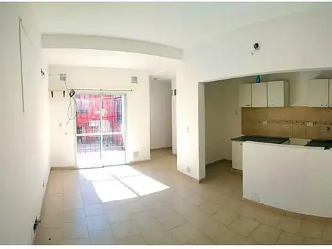 Av. Francia 3308 , Piso 0