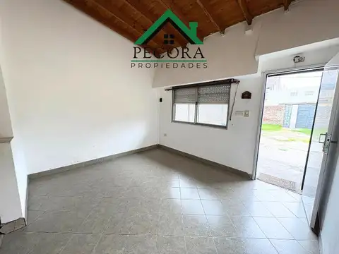 Casa en Venta con 4 cocheras