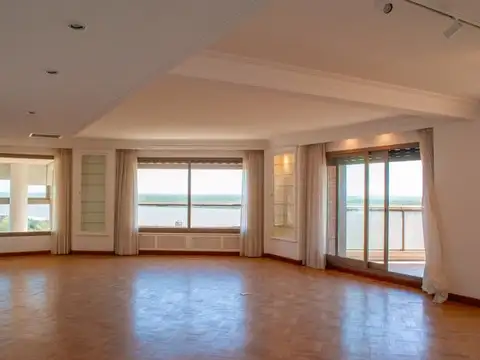 Departamento en Venta con 2 cocheras