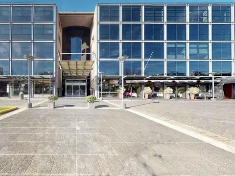 Oficina con vista al dique