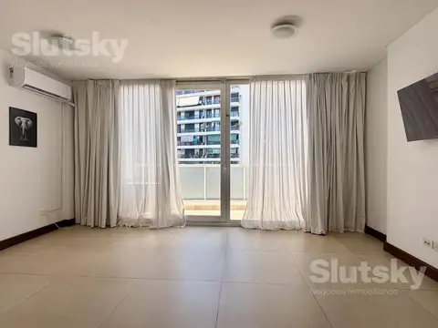 Oficina en Alquiler con 1 cochera