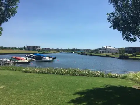 Terreno en Venta de 938,0 m2