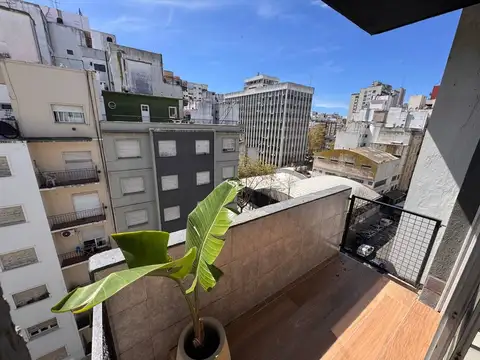 Falucho 2100, Piso 7