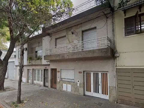 Pasaje Loustau 3816 - Casa en dos plantas