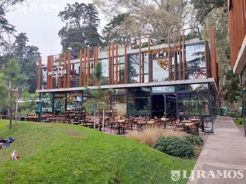 Local en Parque Leloir