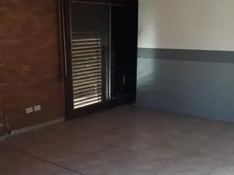 Depto Tipo Casa en Venta en Mataderos, USD 115.000