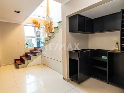 Casa 5 ambientes con 5 baños