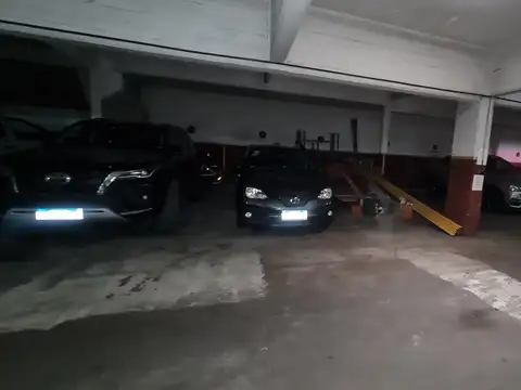 VENTA COCHERA CUBIERTA EN QUILMES CENTRO