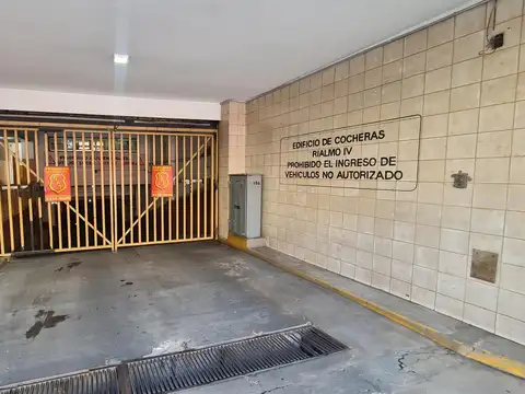 VENTA COCHERA CUBIERTA EN QUILMES CENTRO