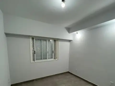 Depto Tipo Casa en Alquiler en Caseros, $ 580.000