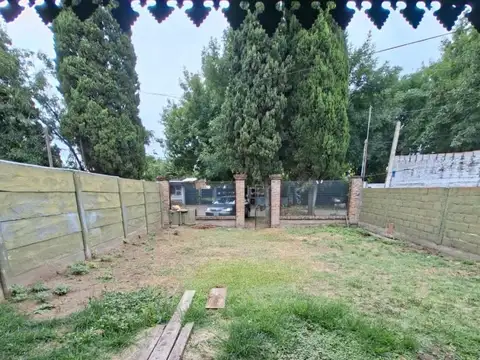 Casa en Alquiler en Burzaco, $ 350.000