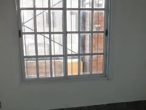 inmueble compuesto por dos dptos.