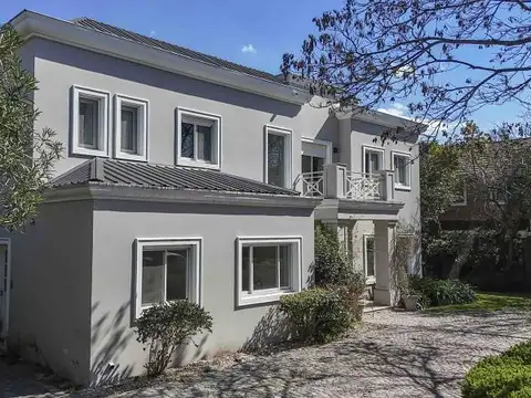 Casa en Alquiler en San Jorge Village, USD 3.200