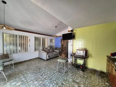 Depto Tipo Casa en Alquiler de 3 ambientes