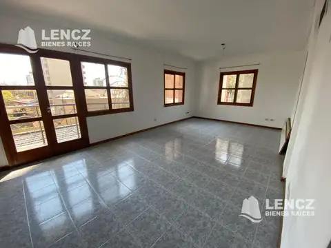 Amplio Departamento en Alquiler 4 ambientes. COCHERA  pileta, terraza, SUM, Zona Plaza Conesa