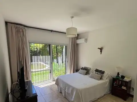 Casa en Alquiler Temporal con 1 cochera