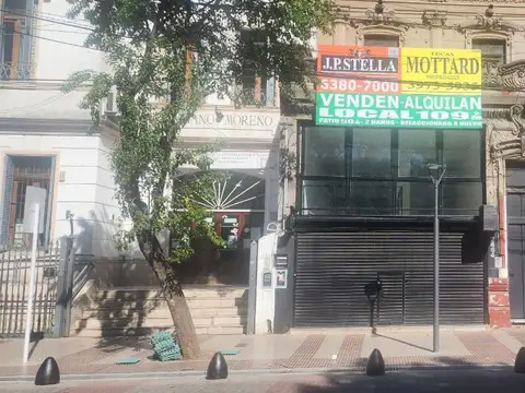 Local Comercial 109 m² refaccionado a nuevo, S/ peatonal y frente a la plaza - San Justo (Centro)