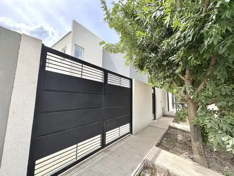 Departamento en Alquiler en Villa Montoro, $ 900.000