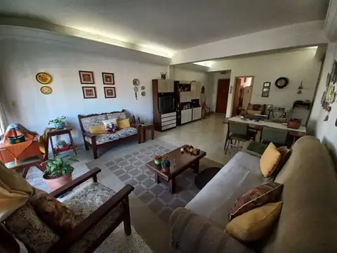 20 DE SEPTIEMBRE 1600, Piso 1