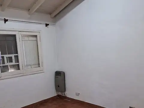 Casa en Alquiler con 1 cochera