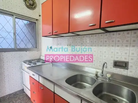 Depto Tipo Casa 4 ambientes con 2 baños