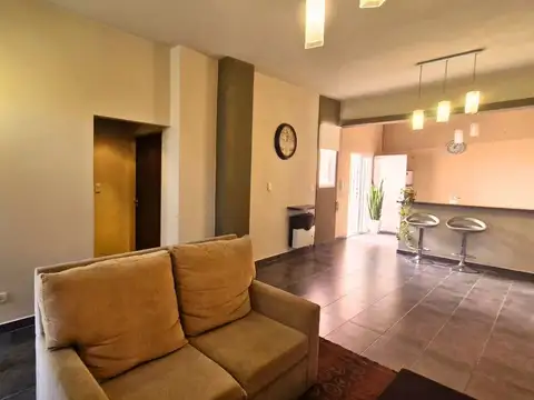 VENTA CASA 4 AMBIENTES PARQUE AVELLANEDA APTO CRED