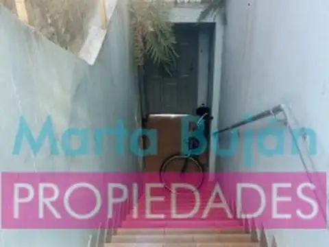 Galpón + Depto. 3 amb en venta en Crucesita