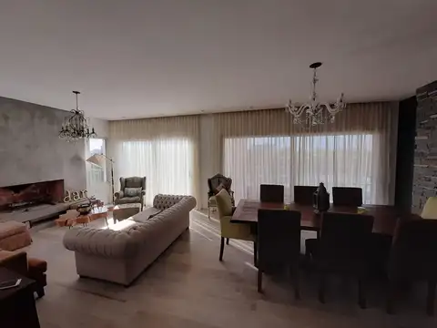 VENTA CASA A LA LAGUNA EL CANTON PUERTO ESCOBAR