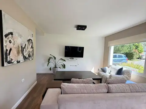 Avenida Jorge Newbery al 4500