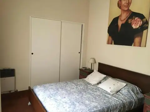 Casa en venta - 3 Dormitorios 1 Baño - Abasto