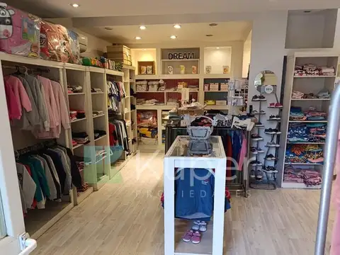 Venta de fondo de comercio en Paseo Comercial La Escala sobre Av. Caamaño. Villa Rosa. Pilar -