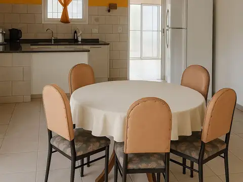 Casa 5 ambientes con 2 baños