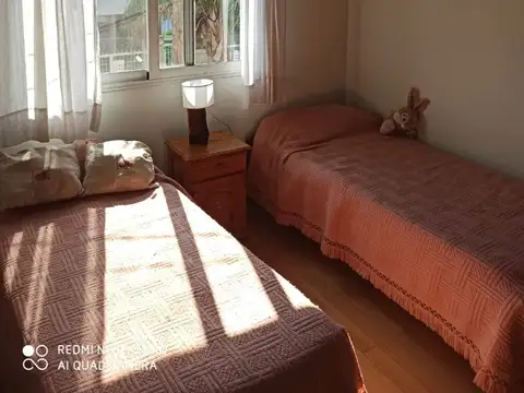 EXCELENTE CHALET 5 AMB. EN R. MEJIA