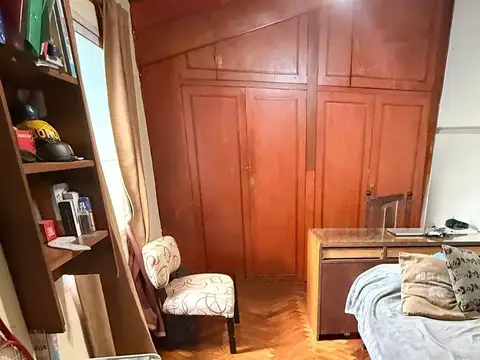 Depto Tipo Casa 4 ambientes con 2 baños