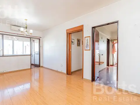 Departamento 3 amb. Con balcon y cochera