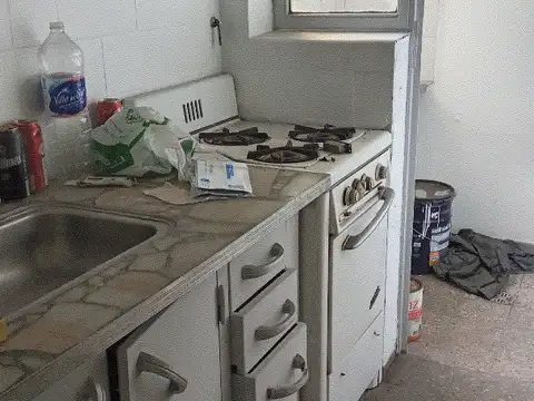 OPORTUNIDAD  DEPARTAMENTO EN EL CORAZON DE BANFIELD