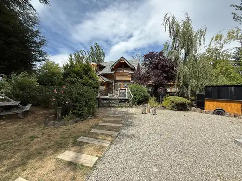 Casa 5 ambientes con 3 baños