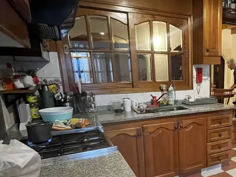 Casa 5 ambientes con 3 baños