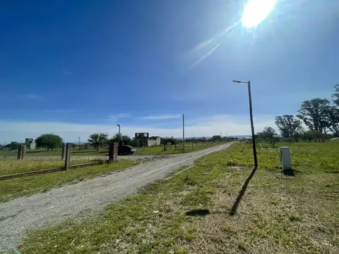 VENDO TERRENO 480M2 EN VILLA DEL PRADO  ESCRITURA